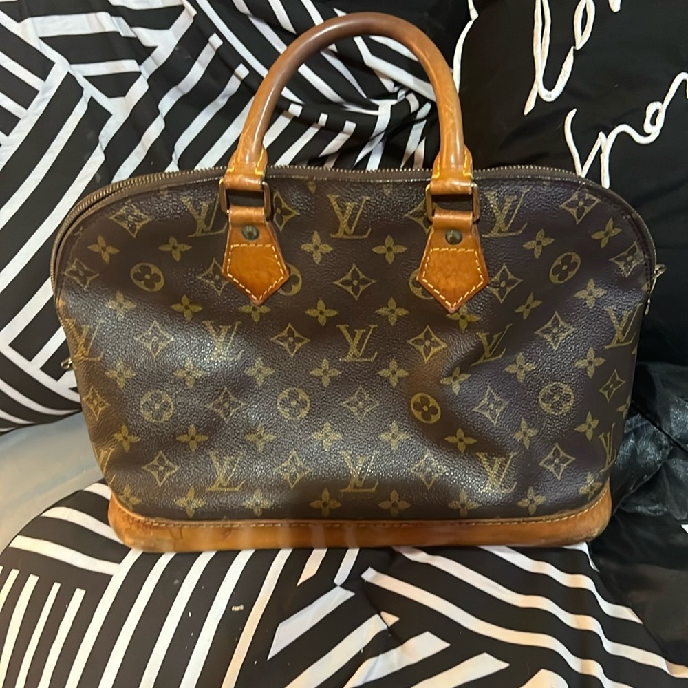 Louis Vuitton Alma